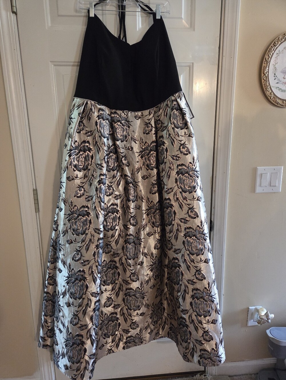 Plus Size Black Bodice Silver Floral A-Line Formal Prom Dress